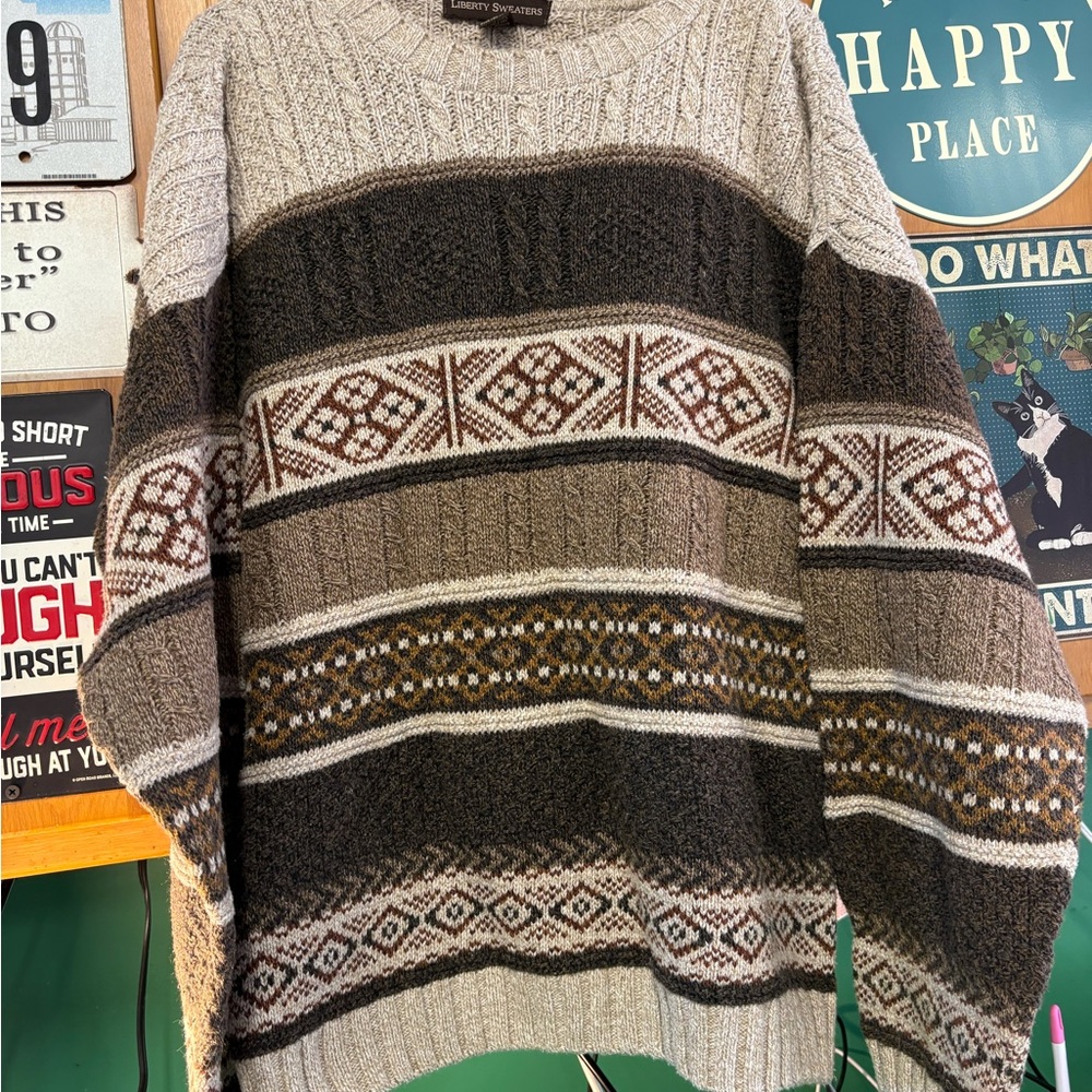 Men's Patterned Crewneck Sweater - Brown and Cream